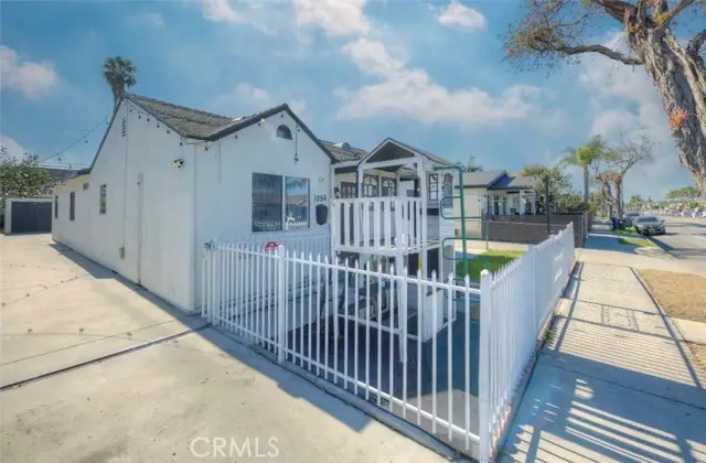 1056 Gage, Los Angeles, CA 90044 - Image #2