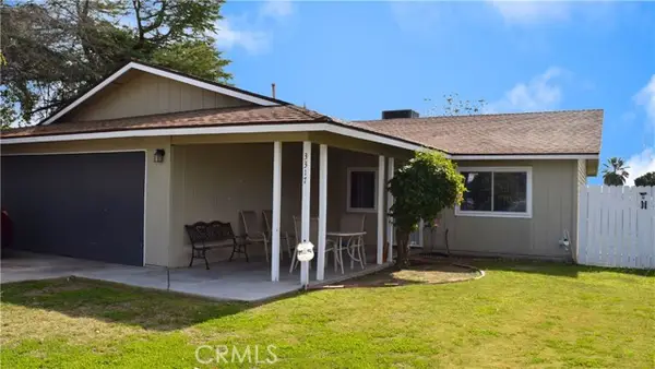 3317 Center, Bakersfield, CA 93306