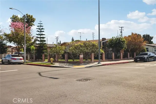 3700 55th, Maywood, CA 90270 - #3