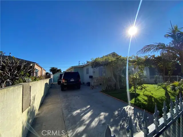 228 103 Street, Los Angeles, CA 90003 - #1