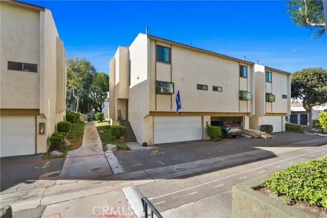 2000 Palmyra Apt 29, Orange, CA 92868 - #1