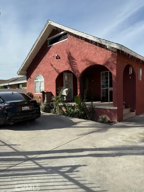 145 66th, Los Angeles, CA 90003