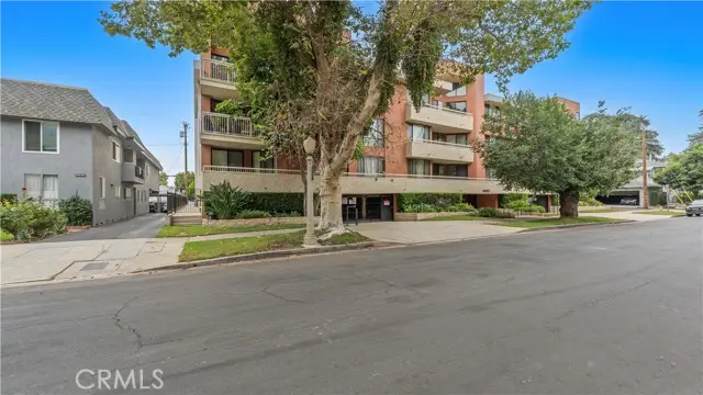 14521 Benefit St  #102, Sherman Oaks, CA 91403 - #2