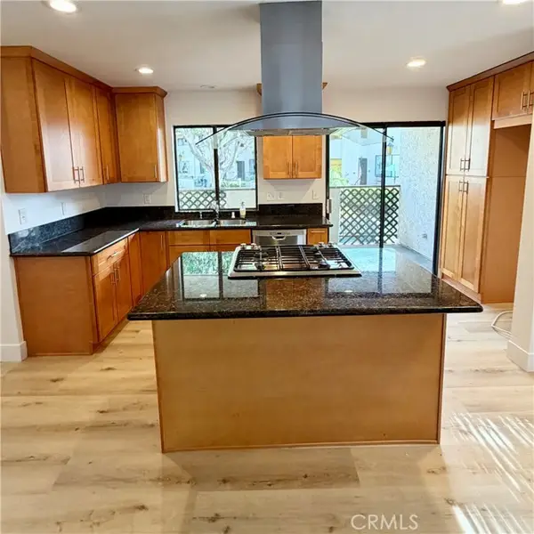 400 Flower  #8, Orange, CA 92868