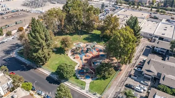 8601 International  #228, Canoga Park, CA 91304