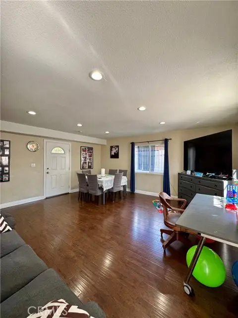 355 84th, Los Angeles, CA 90003 - #1