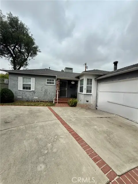 18413 Delano, Tarzana, CA 91335