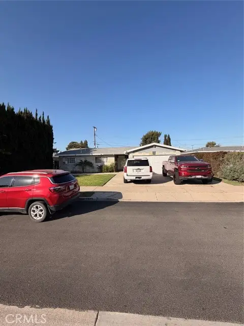 2403 Almond, Orange, CA 92868