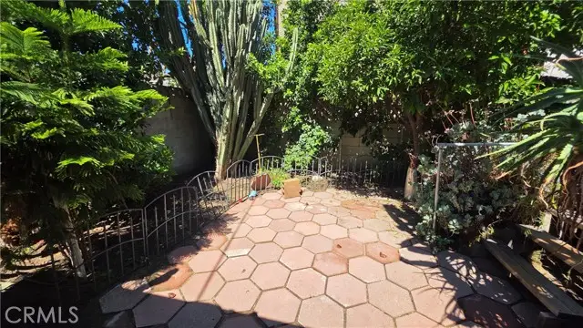 3015 Sunnynook Dr., Los Angeles, CA 90039 - #3
