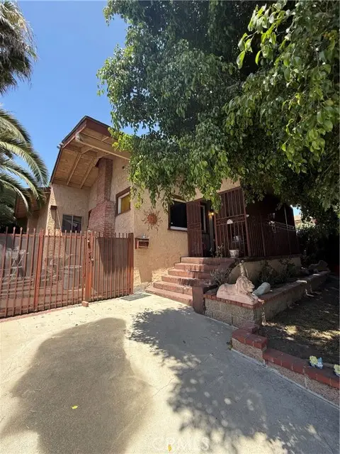 1539 104th, Los Angeles, CA 90047