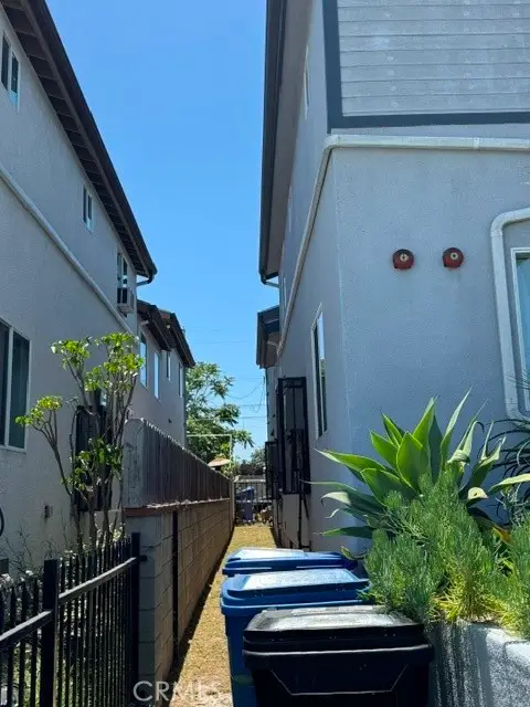 132 109th Street, Los Angeles, CA 90061 - #3