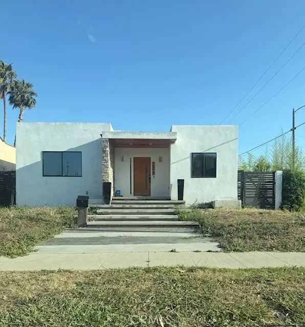 1858 78th, Los Angeles, CA 90047