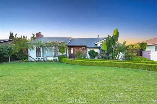 10011 Wiley Burke, Downey, CA 90240
