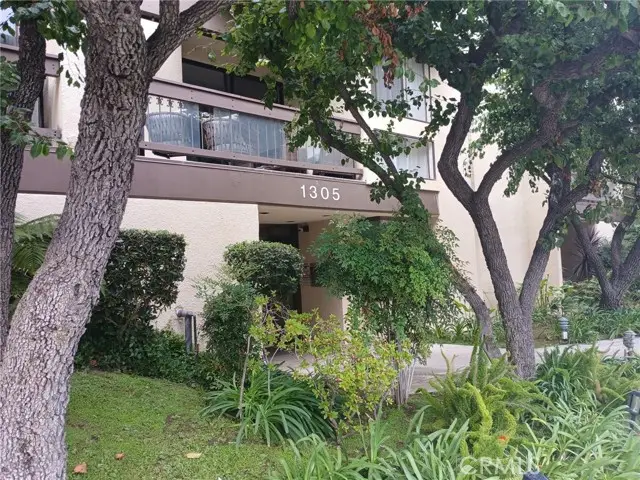 1305 Columbus, Glendale, CA 91202 - #1