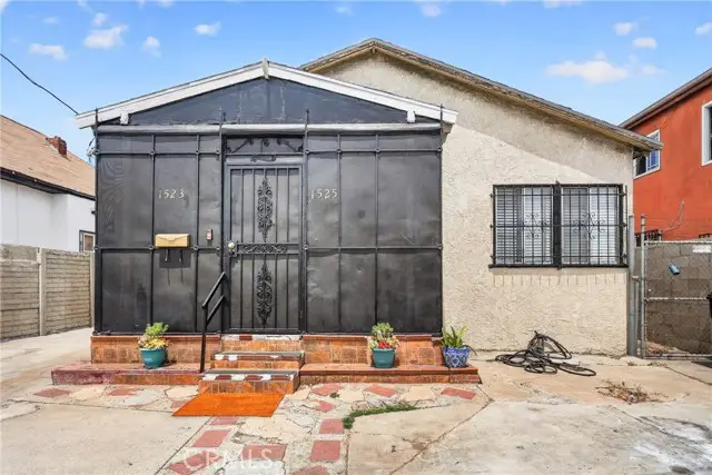 1526 Vernon, Los Angeles, CA 90011 - #1