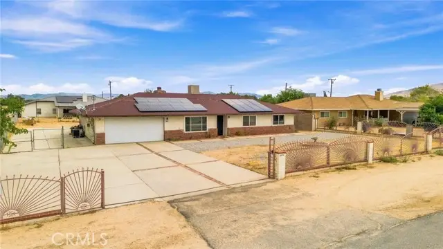 18696 Juniper, Hesperia, CA 92345 - #2
