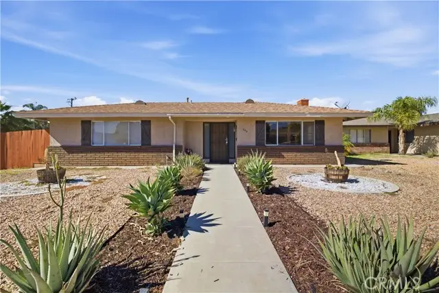 889 Cardona Place, Hemet, CA 92543 - #1