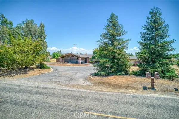 5400 Amber Avenue, Clovis, CA 93619