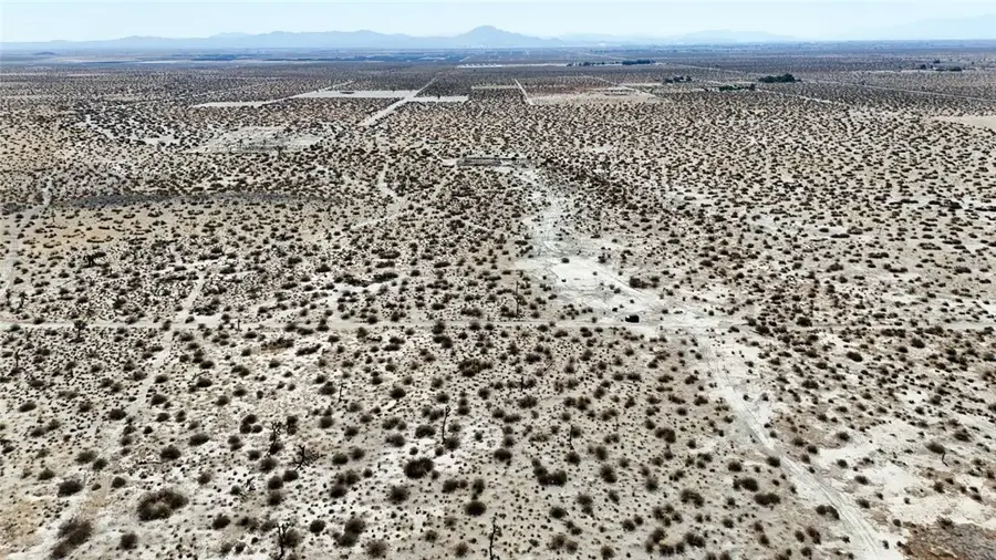 21 Lessing Avenue, Adelanto, CA 92301 - #3