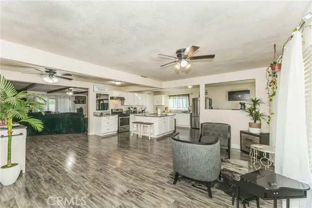 2467 Holloway Avenue, Fresno, CA 93725 - Image #3