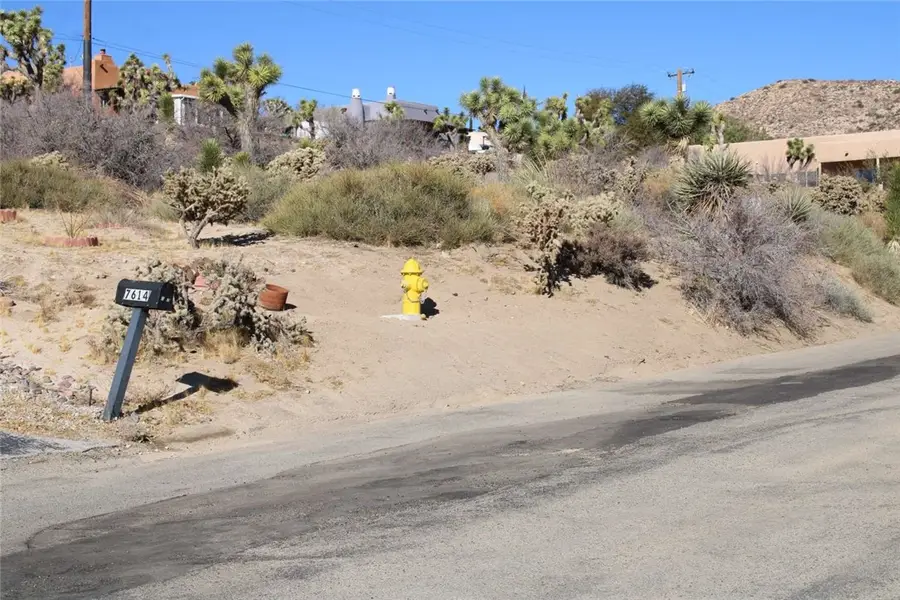 7629 Ventura, Yucca Valley, CA 92284 - #3