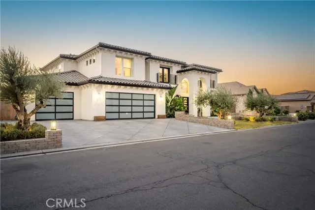 402 Michelle, Kerman, CA 93630 - #2