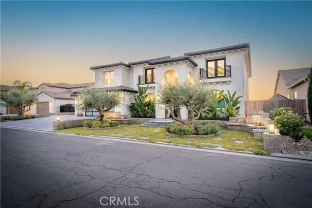 402 Michelle, Kerman, CA 93630 - #3