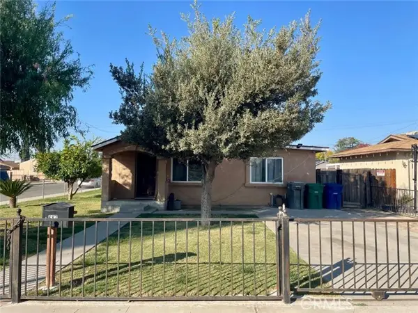687 8th, Kerman, CA 93630