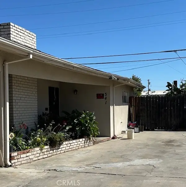 537 University, Fresno, CA 93705