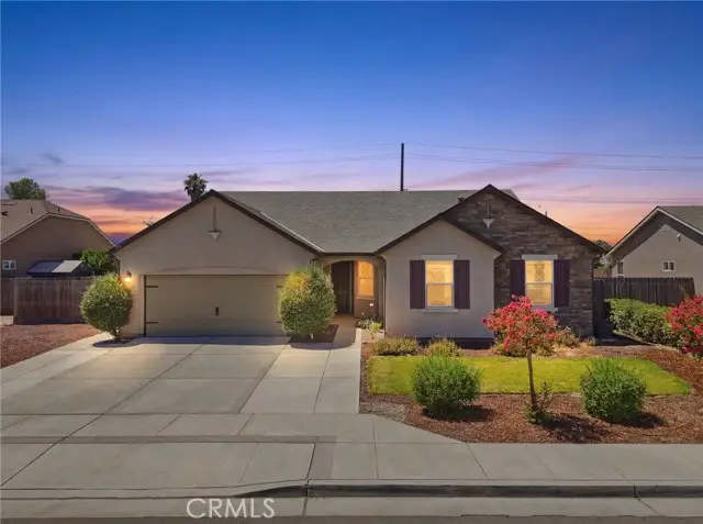 1361 Hoover Way, Hanford, CA 93230 - #2
