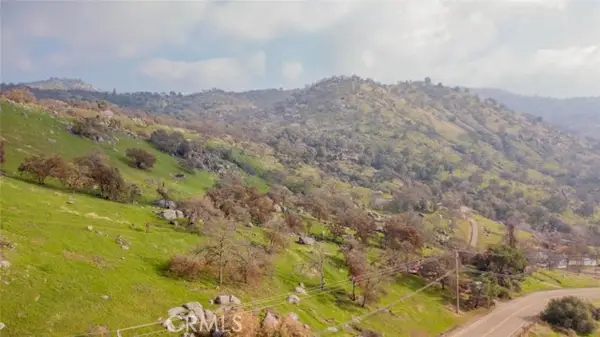38938 Pepperweed Rd, Squaw Valley, CA 93675