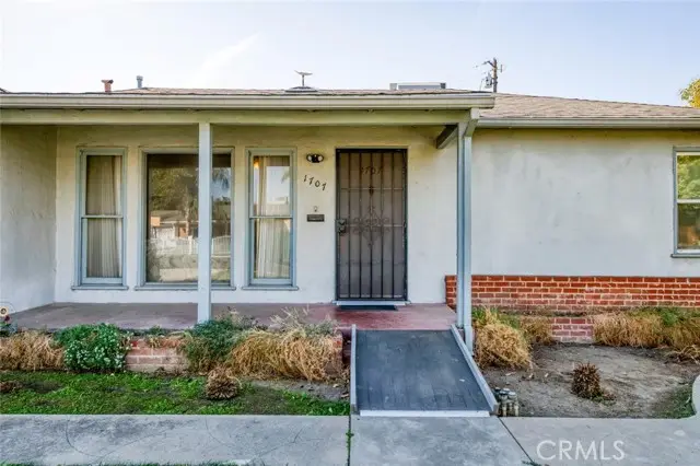 1707 Metzler, Sanger, CA 93657 - #2