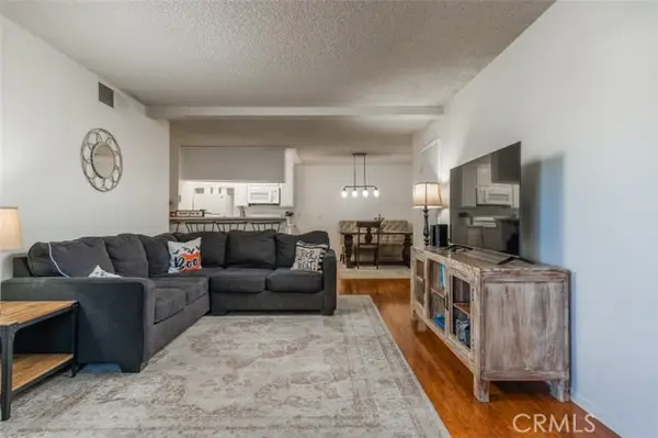 25811 Tournament  #H5, Valencia, CA 91355