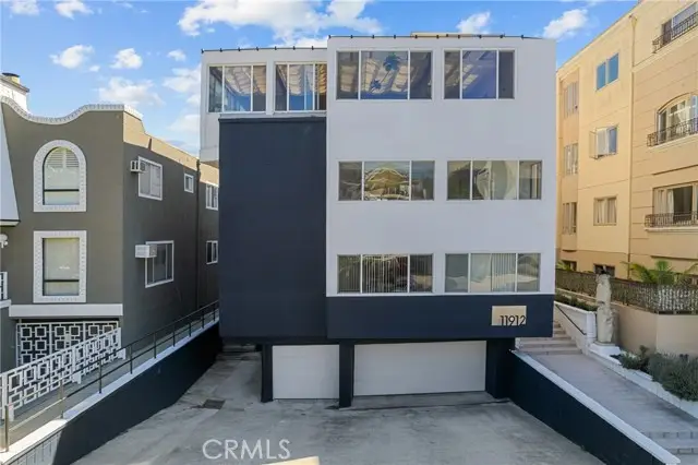 11912 Gorham  #3, Los Angeles, CA 90049 - Image #3