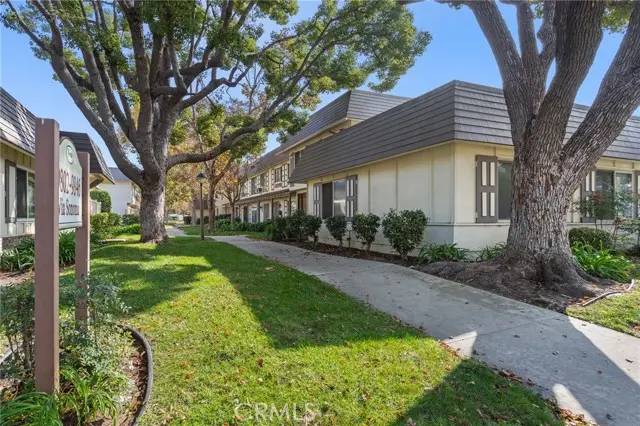 9824 Via Sonoma, Cypress, CA 90630 - Image #2