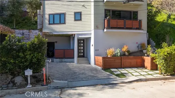 2239 Laurel Canyon, Los Angeles, CA 90046