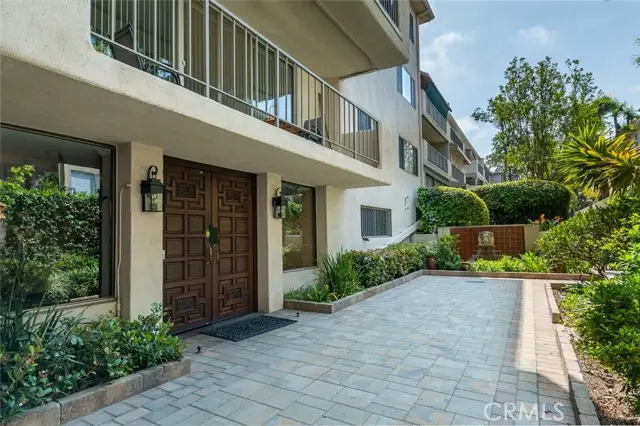 330 California Boulevard  #308, Pasadena, CA 91105 - Image #3