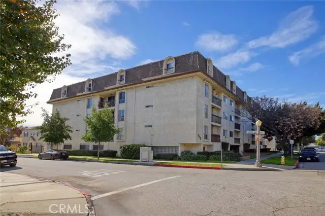 570 Stocker, Glendale, CA 91202 - #2