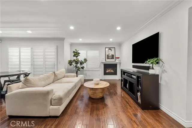 4211 Arch Drive  #103, Studio City, CA 91604 - Image #2