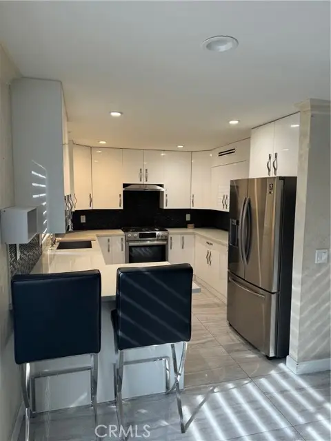 8038 Via Pompeii, Burbank, CA 91504 - Image #3