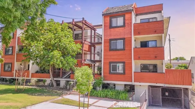 1304 Stanley  #10, Glendale, CA 91206 - Image #1