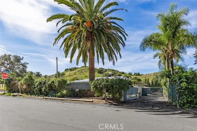 9711 Wheatland Avenue, Sunland, CA 91040 - #1