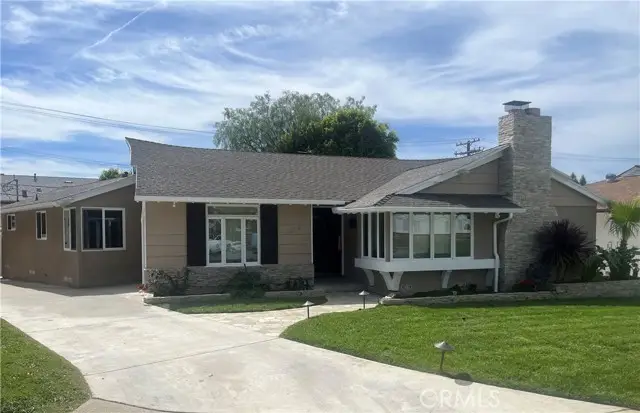 306 Parkwood Drive, Glendale, CA 91202 - #2