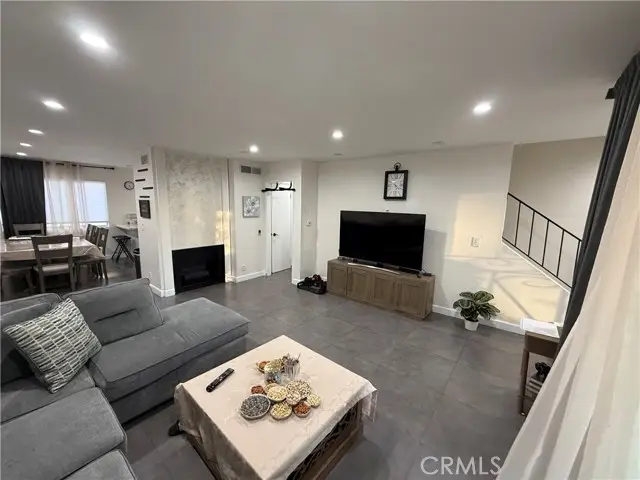 9702 Via Roma, Burbank, CA 91504 - #3