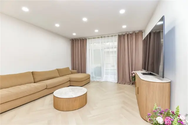 250 n first st  #321, Burbank, CA 91502 - #2