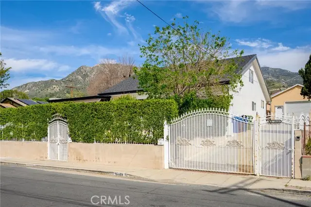 10510 Helendale Avenue, Tujunga, CA 91042 - #1