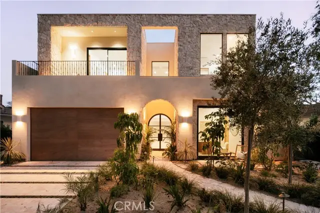 14032 Hartsook, Sherman Oaks, CA 91423 - #1