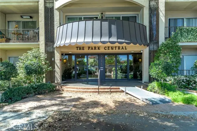 215 Kenwood Street  #303, Glendale, CA 91206 - #3