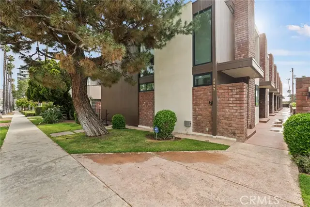 1227 Brand, Glendale, CA 91202 - #1