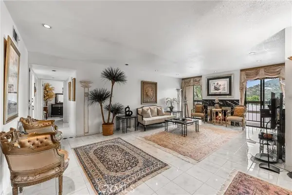 1745 Holly  #302, Glendale, CA 91206